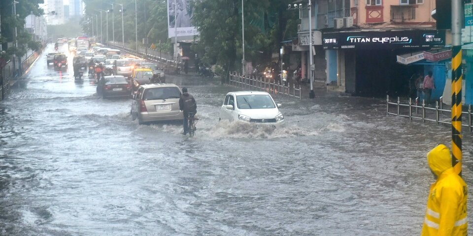 Straßenschäden aufgrund des Zyklons Tauktae in Indien