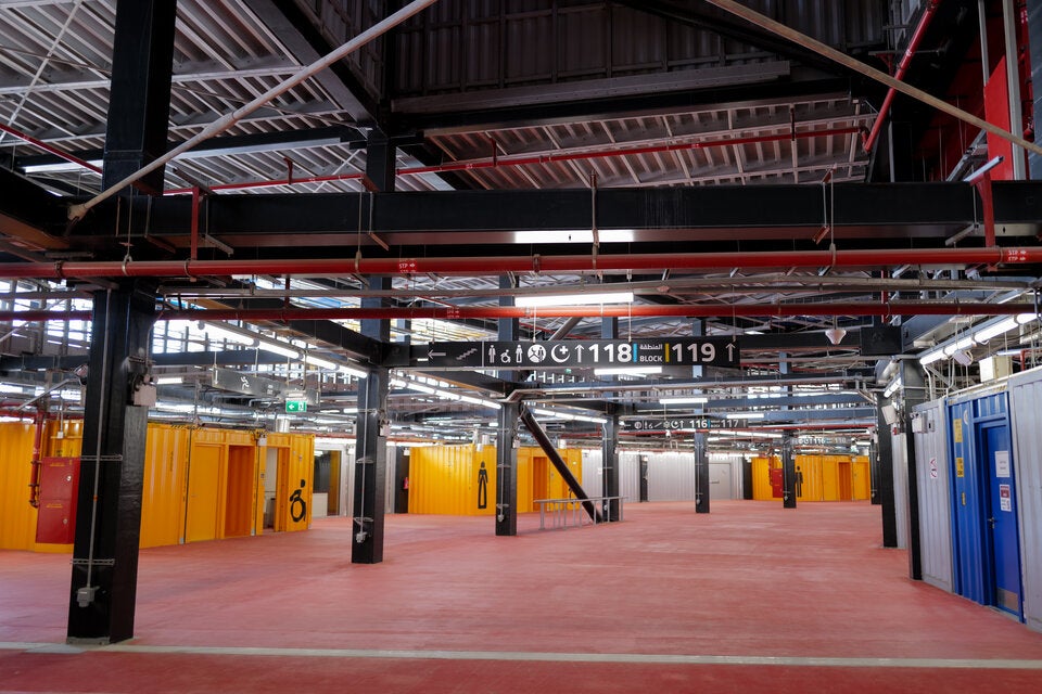 Abbauarbeiten rund um WM-Stadien beginnen