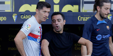 Barcelona Xavi Lewandowski Financial Fairplay