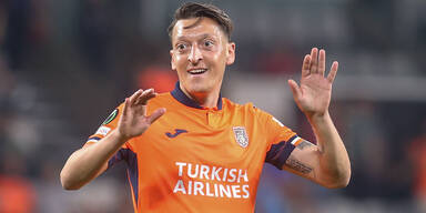 Mesut &Ouml;zil Karriereende