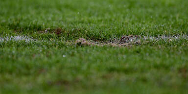 Wegen Dauerregen: Zwei Fu&szlig;ball-Spiele abgesagt