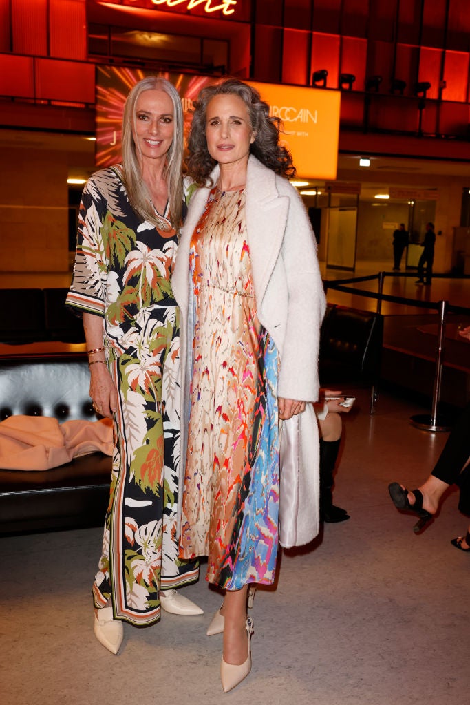 Petra van Bremen & Andie MacDowell bei der Berlin Fashion Week, 2023