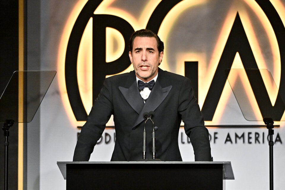 Rebel Wilson outet Sacha Baron Cohen als 