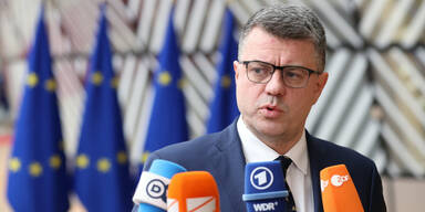 Bei Kiew-Besuch: Auto von Estlands Au&szlig;enminister fing Feuer