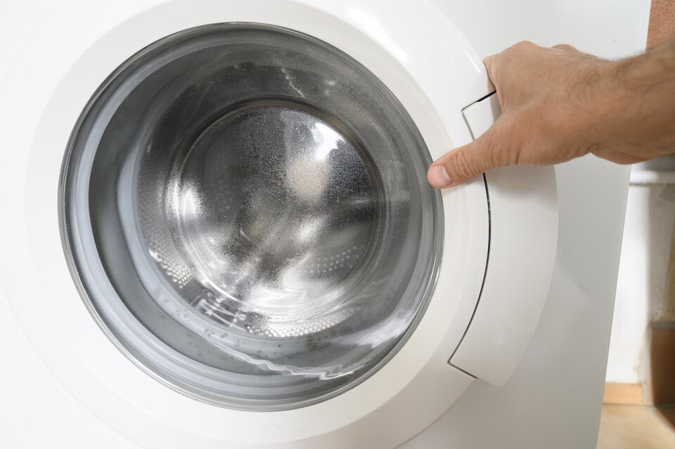 Geheimer Knopf an der Waschmaschine: Das steckt dahinter!