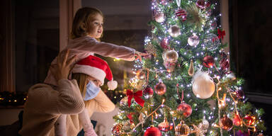Forscher zeigen: So verhindern wir Corona-Explosion an Weihnachten | Worauf wir mit der Familie achten m&uuml;ssen