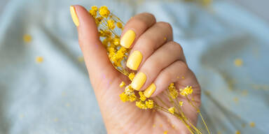 Frühlings-Nägel 2025: Die schönsten Nageldesign-Trends