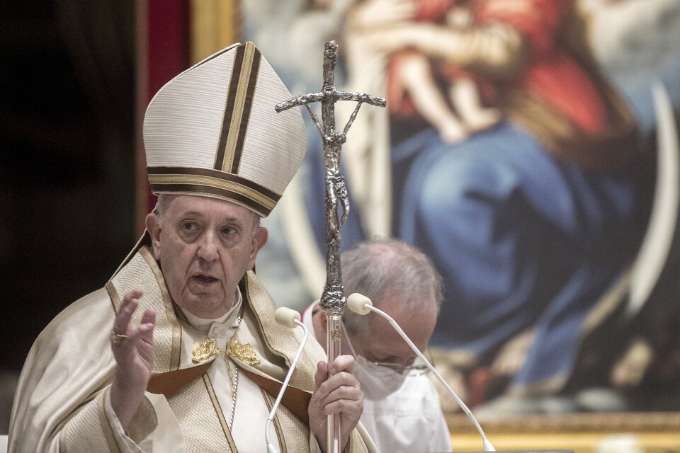 Papst mit vergoldetem Fischerring (Anulus Piscatoris)