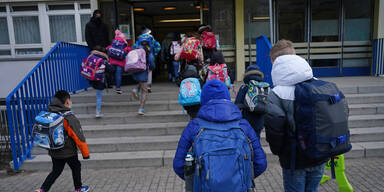 Kinder Schule