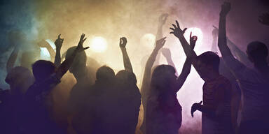 Menschen, die Party machen