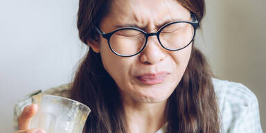 Dienstm&auml;dchen gab Arbeitgebern Klowasser zu trinken