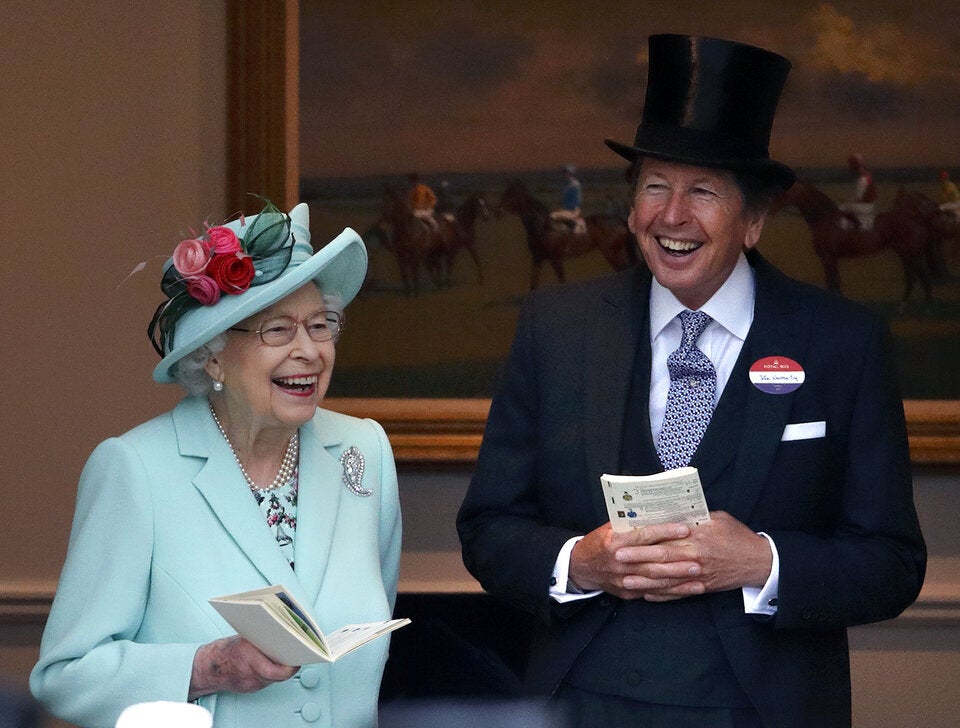 Queen Elisabeth II. beim Pferderennen in Ascot