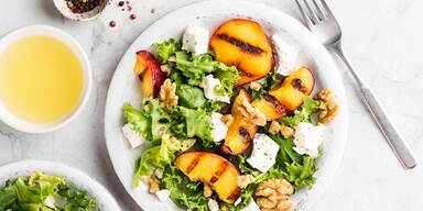 Sommerliche Salatideen: Leichte und leckere Rezepte für heiße Tage