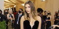 Hailey Bieber begeistert im Dessous-Look
