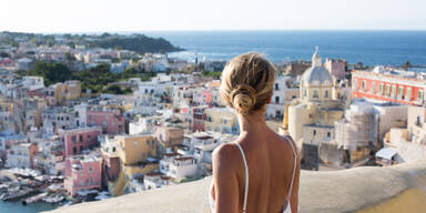 Reiselust ungebrochen: 90 Prozent der &Ouml;sterreicher planen 2026 Urlaub &ndash; Menorca im Trend