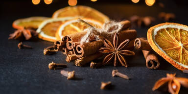 Ohne Duftkerzen: 5 Tricks, wie Ihre Wohnung weihnachtlich duftet