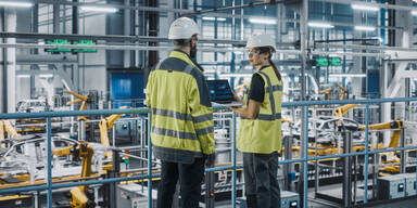 Industriebetriebe &ouml;ffnen wieder ihre Pforten