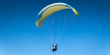 Absturz verhindert: Paragleiter musste im K&auml;rntner Ossiacher See notlanden