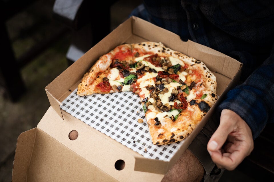 Öko-Test warnt: Viele Pizzakartons sind mit Schadstoffen belastet