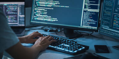 IT Programmierer Hacker Tastatur