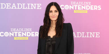 Mit Bikini im Gefrierfach: So irre hält sich Courteney Cox fit