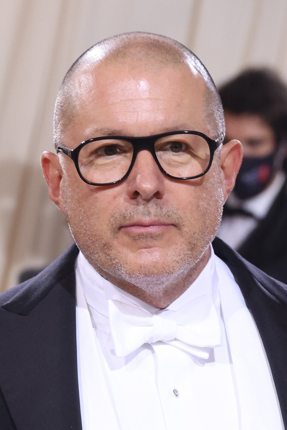 Jony Ive, ehemaliger Apple-Designer, prägte das Aussehen und die Bedienung ikonischer Geräte wie iPod, iPhone und iMac. 