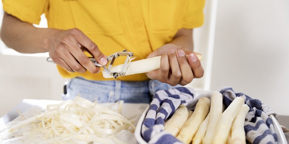 Warum stinkt Urin nach Spargel? Die einfache Erklärung