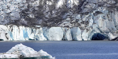 Mendenhall Lake