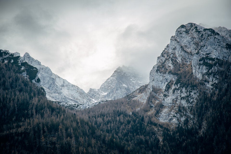 Zwei Alpinisten bei Unfällen in Tirol 200 Meter abgestürzt - tot