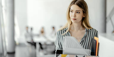 Gek&uuml;ndigt wegen Schwangerschaft: AK erzwingt Wiedereinstellung