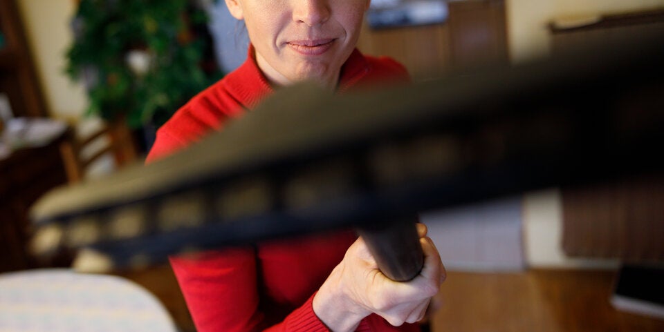 Viele greifen bei Spinnen in der Wohnung zum Staubsauger. Doch das ist keine gute Idee.