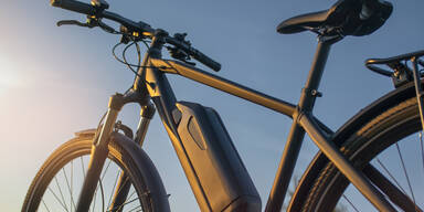 Mann (55) nach E-Bike-Sturz bewusstlos aufgefunden