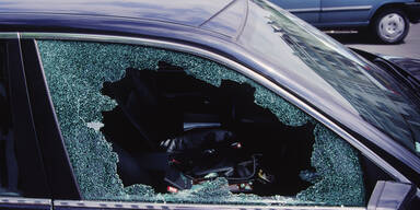 Autoscheibe Autoklau Teenager