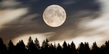 Vollmond am 13. April: 3 Sternzeichen erhalten eine wichtige Lektion