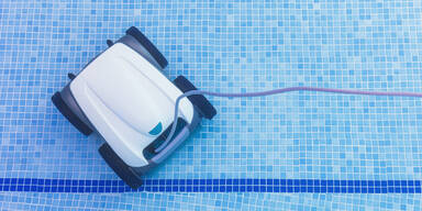 Dieser smarte Poolroboter wird jetzt zum Sommer-Bestseller