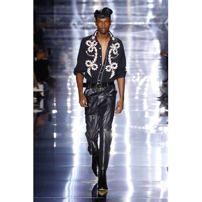 TOM FORD MIT MODEL BELLA HADID & ANOK YAI