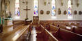 Rumäne randaliert in Kirche, verletzt Polizisten mit Flasche