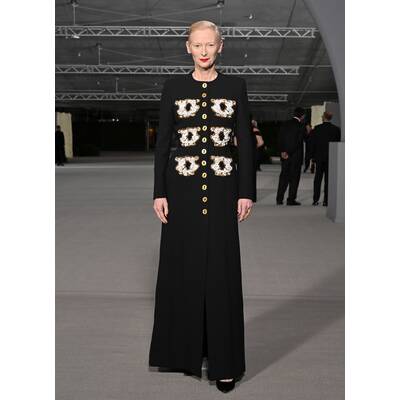 Jessica Chastain in Oscar de la Renta.