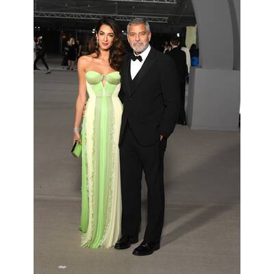 Jessica Chastain in Oscar de la Renta.