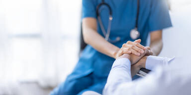 Britische Krankenschwester soll sieben Babys get&ouml;tet haben: Prozess