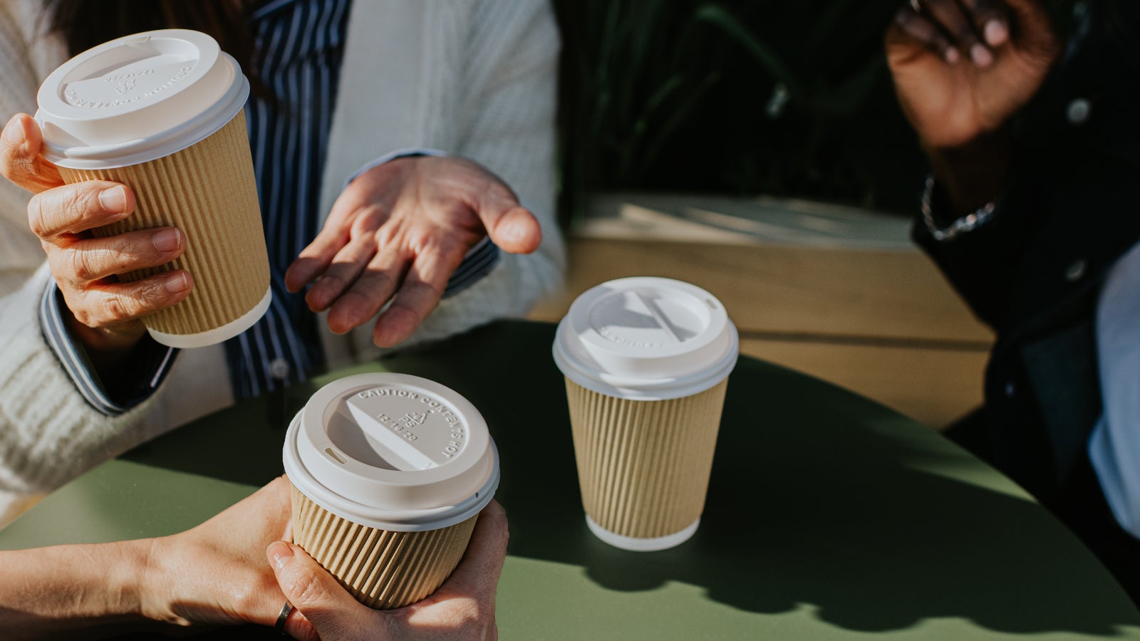 発表されたショック研究：この人気のある飲み物にはほとんどのマイクロプラスチックが含まれています