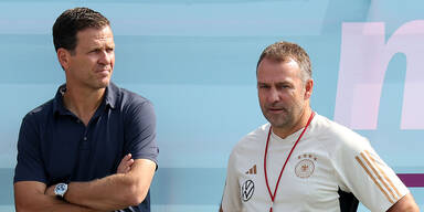 Deutschland WM Katar Spanien Hansi Flick Oliver Bierhoff