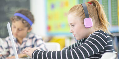 Medienkompetenz von Kindern stärken.