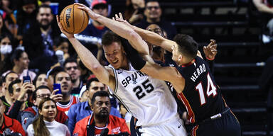 Jakob P&ouml;ltl San Antonio Spurs gegen Miami Heat in Mexiko-Stadt