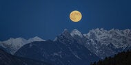 Auf 3 Sternzeichen wirkt der Vollmond am 5.12. intensiv