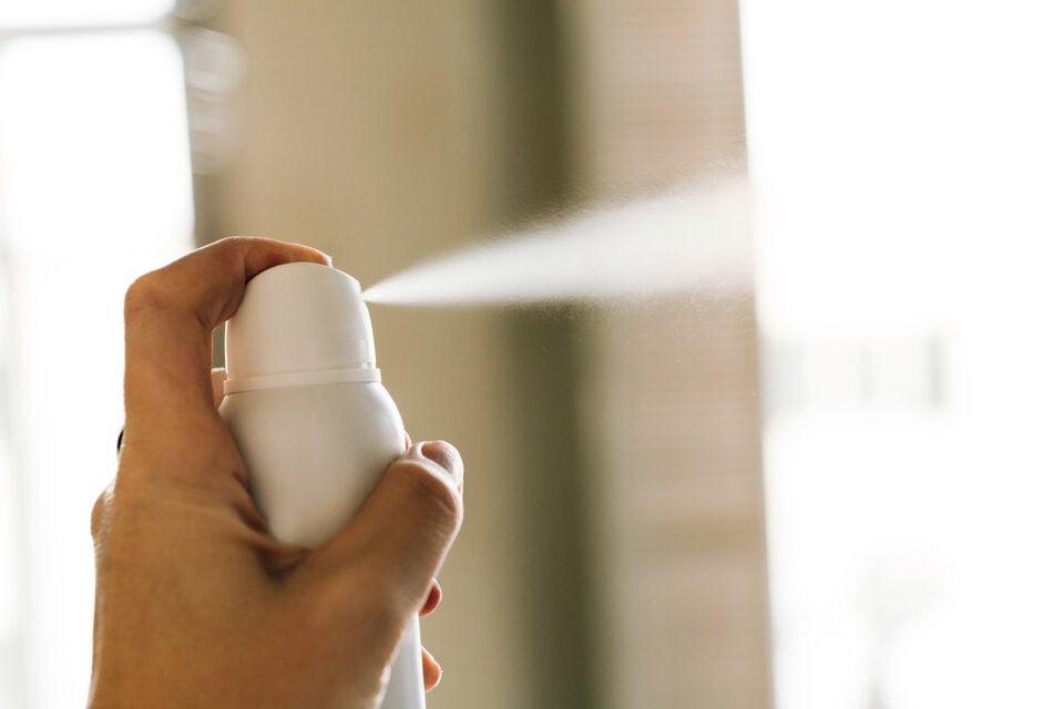 Hitze-Alarm? Mit diesen genialen Anti-Schweiß-Tricks bleiben Sie cool