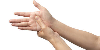 Tastbare Knoten in der Handfläche