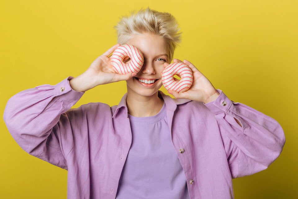Gesund & SchlankBefolgt man die Ernährungstricks von Jessie Inchauspé, darf man auch Süßes genießen.  