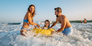 Mit Kindern in den Urlaub: Das muss unbedingt mit auf Reisen