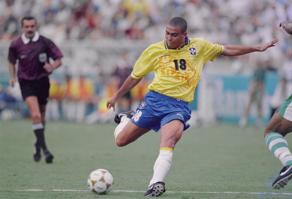 Ronaldo während des Halbfinalspiels des Olympischen Fußballturniers der Männer gegen Nigeria bei den 26. Olympischen Sommerspielen am 31. Juli 1996.
